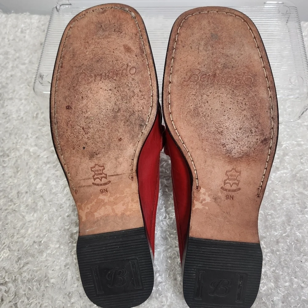 Bernardo Red Moccasin-Style Slip-On Loafers Size 9N Unixes